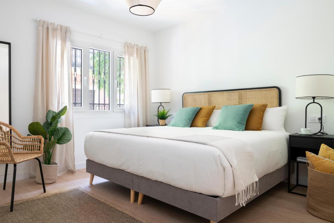 Magno Apartments Castelar Seville Exterior photo