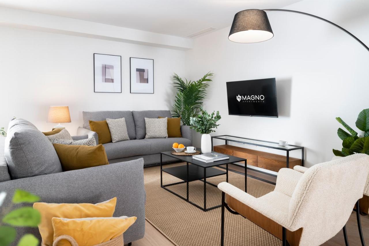 Magno Apartments Castelar Seville Exterior photo